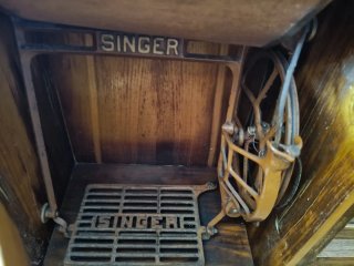 Máquina de coser Singer antigua