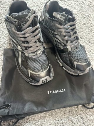 Balenciaga Runners Gris y Blanco