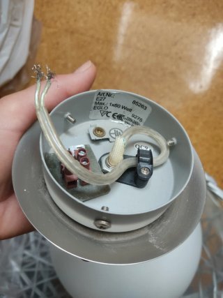 Lámpara de techo colgante bola.