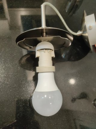 Lámpara de techo colgante bola.