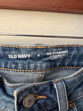 Vaqueros Old Navy Talla S con Flores