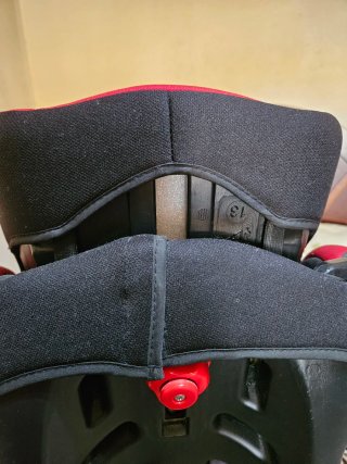 Sillón infantil para coche .