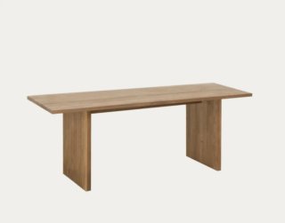 Mesa de comedor de madera