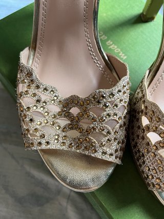 Zapatos de tacón dorados talla 36