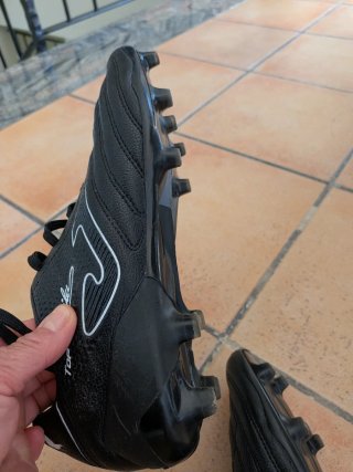 Botas de fútbol Joma Águila Top Negras