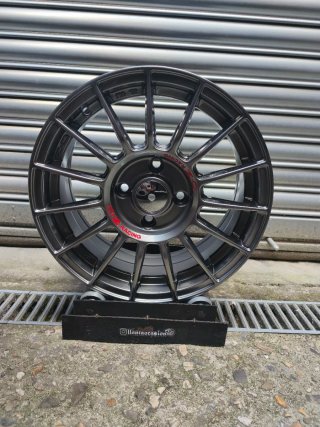 Llantas tipo OZ Superturismo LM