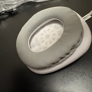 Auriculares Blancos y Plateados