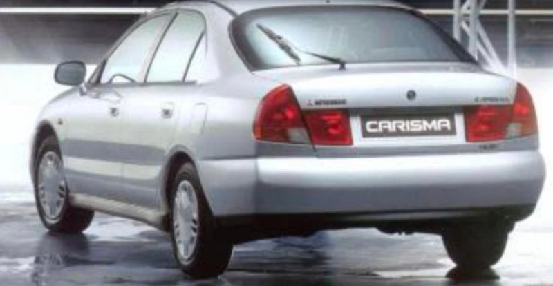Mitsubishi Carisma 1999 - foto 1