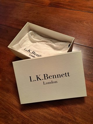 Zapatos de tacón LK Bennett dorados talla 37