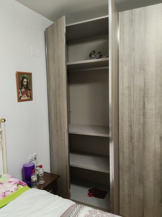 Armario de madera color gris/marron