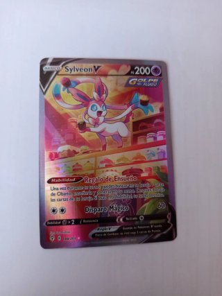 Sylveon V 184/203 - Golpe Fluido es full art