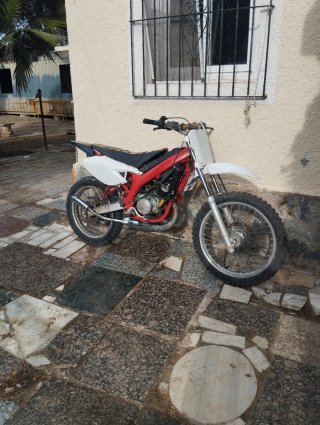 Yamaha DT Malaguti 50cc Enduro Roja y Blanca