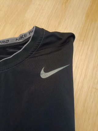 Camiseta Nike Pro Fit manga larga