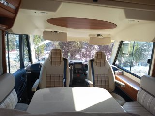Autocaravana integral marca Rapido modelo 880F