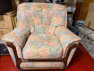 Sofá y sillón floral