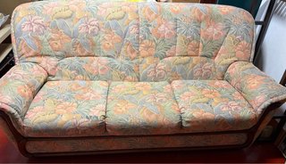 Sofá y sillón floral