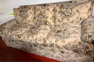 Sofá y sillón floral