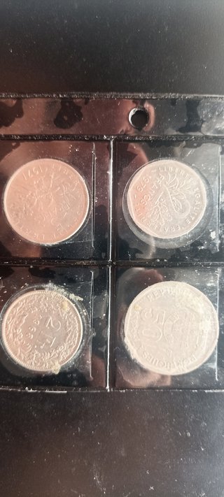 Lote 72 monedas extranjeras