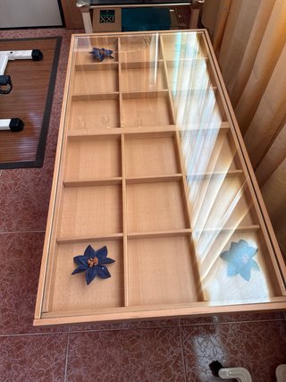Mesa centro madera y cristal con compartimentos