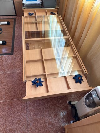 Mesa centro madera y cristal con compartimentos