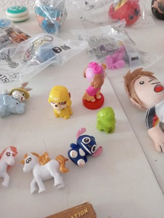 Lote 58  figuras juguete plástico