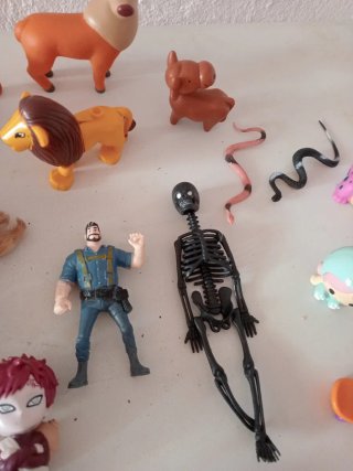 Lote 58  figuras juguete plástico