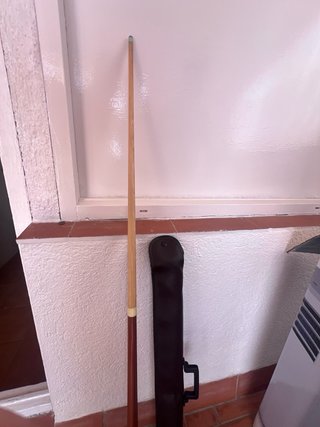 Taco de billar con funda