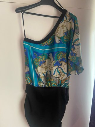 Vestido fiesta asimétrico estampado