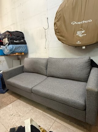 Sofá gris 1.80m