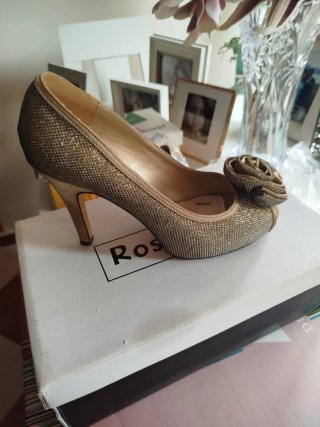 Zapatos Andrea Rossi Talla X - Un solo uso
