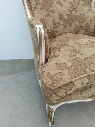 Butaca Vintage Tapizada Tela y Madera