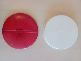 Costurero vintage Heller Nr. 910 rojo Space Age