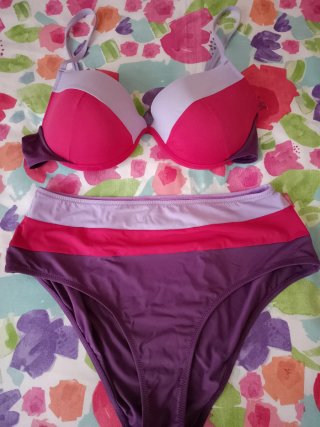 Lote 2 Bikinis Tropical y Color Block