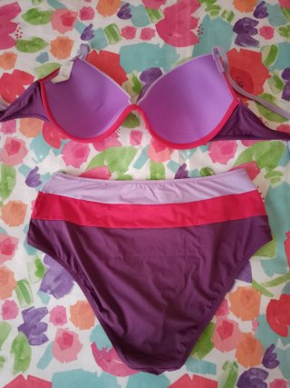 Lote 2 Bikinis Tropical y Color Block