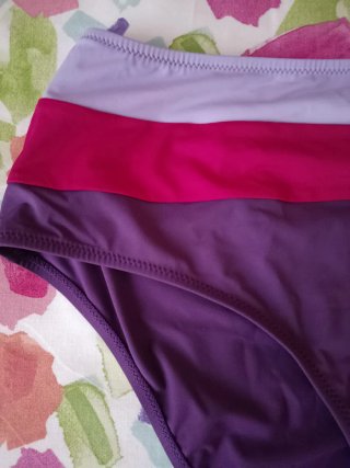 Lote 2 Bikinis Tropical y Color Block