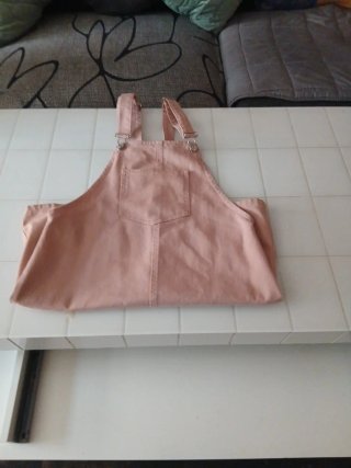 Falda vaquera rosa con tirantes Talla S