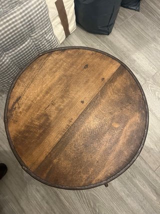Baúl de madera y metal comprado en Mercantic