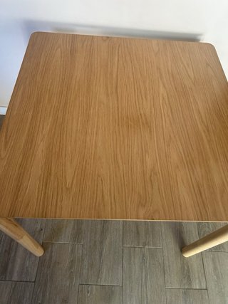 Mesa de comedor de madera 1m * 1m