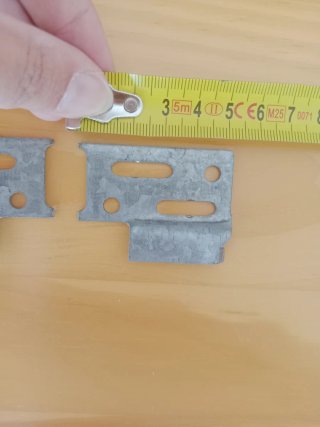Enganches para muebles de pared