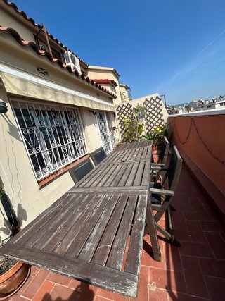 Mesa y 4 sillas de exterior