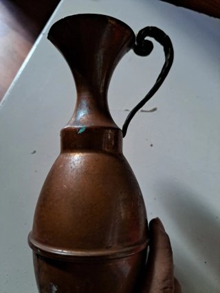 Jarrón pequeño de cobre