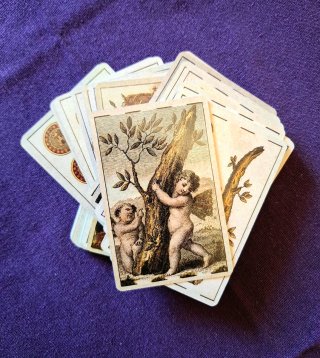 Carte divinatorie dei Questo Continenti