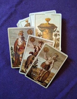 Carte divinatorie dei Questo Continenti