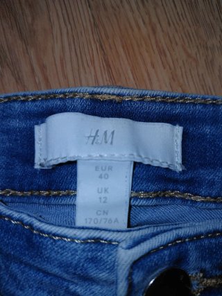 Vaqueros Azuo Claro. H&M