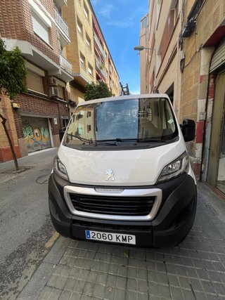 Peugeot Boxer caja cabina 333 L2 BHDI 130CV.