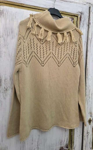 Maglione Beige Boho-Chic con Nappine