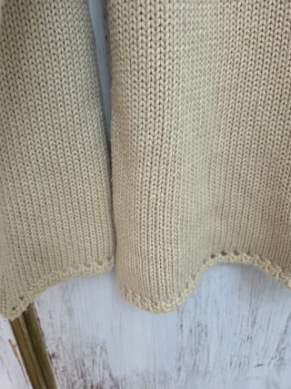 Maglione Beige Boho-Chic con Nappine