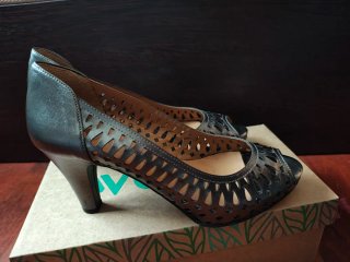 Zapatos de tacón peep toe calados (1 usada)