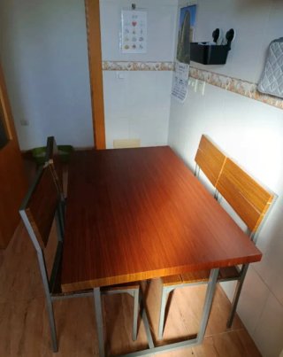 Mesa de comedor madera y metal