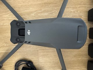 DJI Mavic 3 Drone + Accesorios